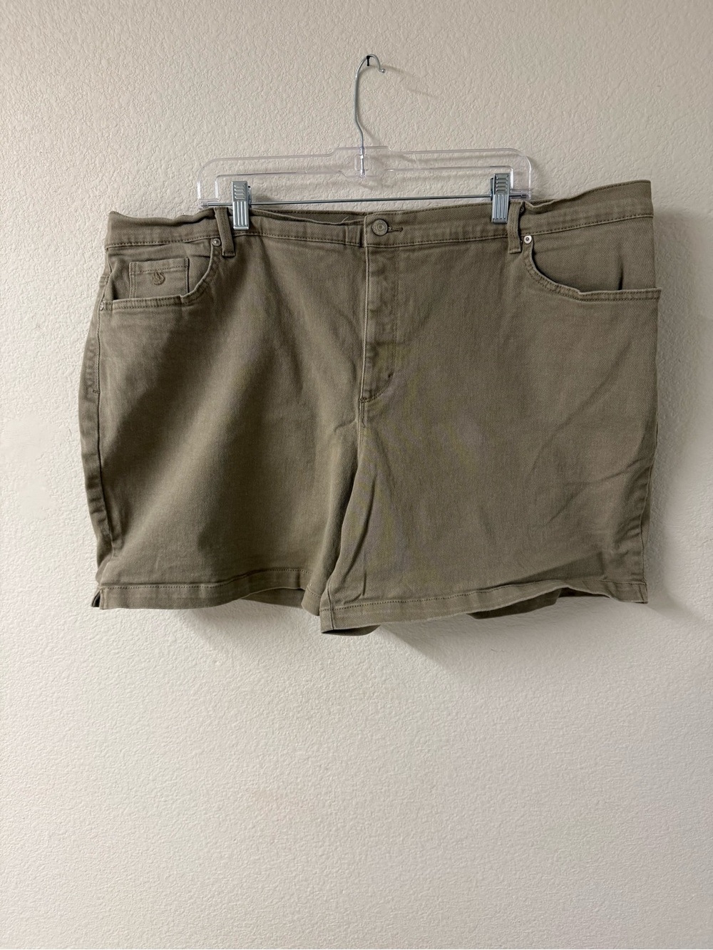 Gloria Vanderbilt High-Rise Jeans in Khaki Tan